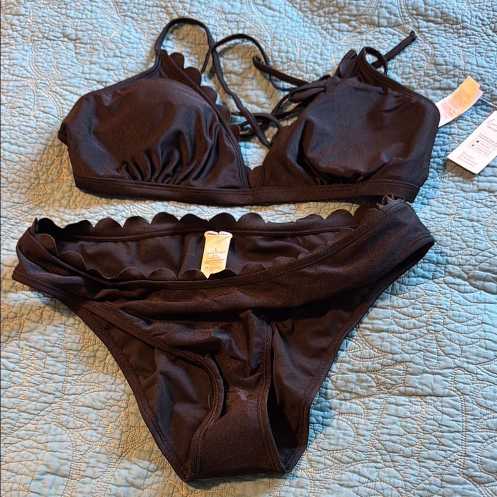 Cupshe Black Scalloped Bikini Set